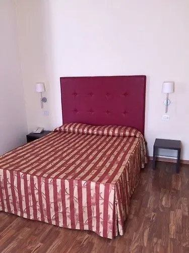 Hotel Due Colonne Cagliari 3*,